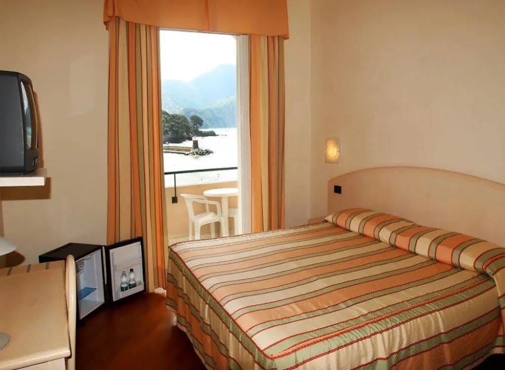 Hotel Elena Recco 3*,