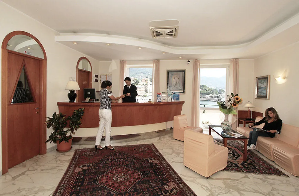 Hotel Elena Recco 3*,